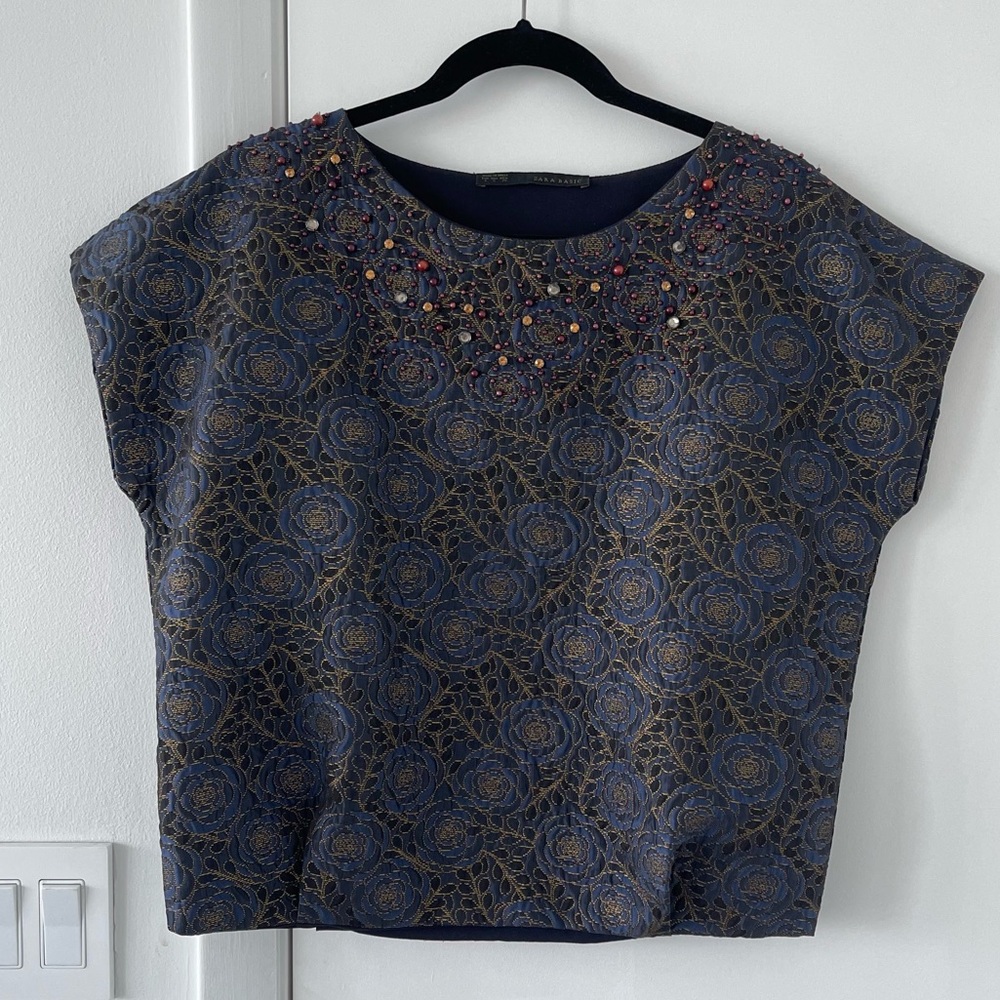 SALE 🚨 Zara Basic Embroidered Top